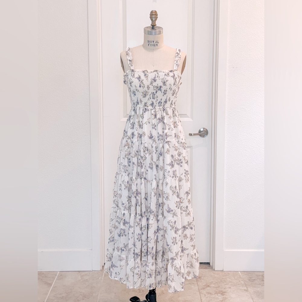 COTTAGECORE romantic maxi dress in ivory and lavender floral print size Medium
